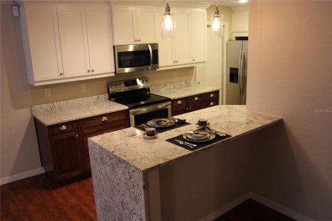 Casa en alquiler en Sarasota, Florida, 3 dormitorios, 185.8 m2 № 1774689 - foto 6