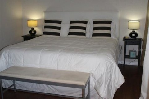 Casa en alquiler en Sarasota, Florida, 3 dormitorios, 185.8 m2 № 1774689 - foto 16