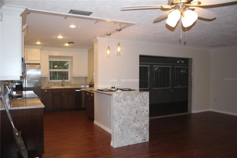 Casa en alquiler en Sarasota, Florida, 3 dormitorios, 185.8 m2 № 1774689 - foto 4