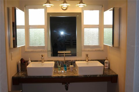 Casa en alquiler en Sarasota, Florida, 3 dormitorios, 185.8 m2 № 1774689 - foto 20