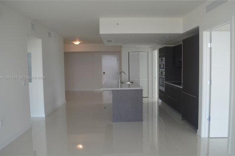 Condo in Doral, Florida, 3 bedrooms  № 2339855 - photo 19