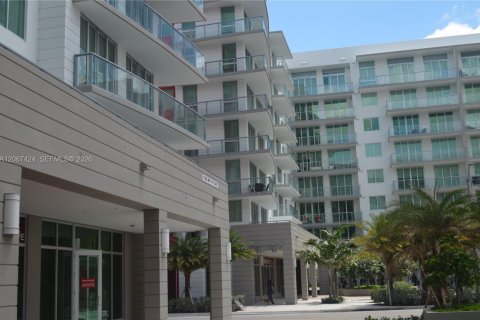 Condo in Doral, Florida, 3 bedrooms  № 2339855 - photo 4