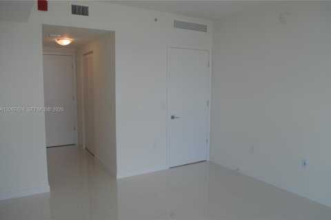 Condo in Doral, Florida, 3 bedrooms  № 2339855 - photo 24