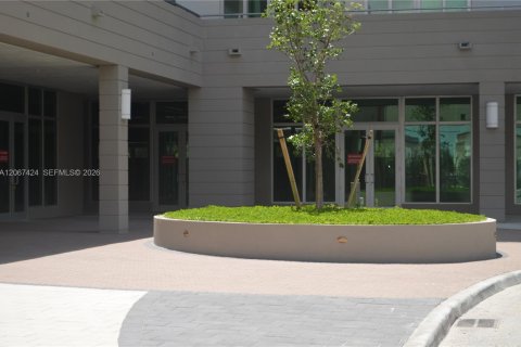 Condo in Doral, Florida, 3 bedrooms  № 2339855 - photo 6