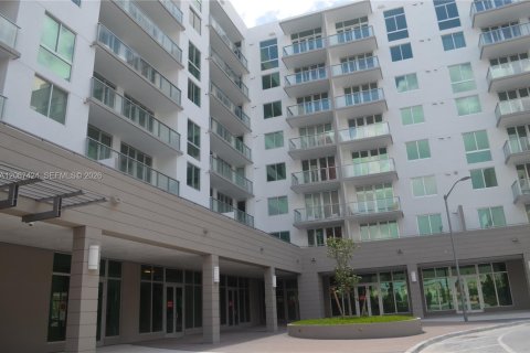 Condo in Doral, Florida, 3 bedrooms  № 2339855 - photo 7