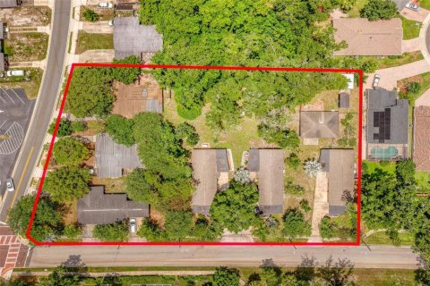 Commercial property in Casselberry, Florida 24 bedrooms, 140.28 sq.m. № 1816803 - photo 1
