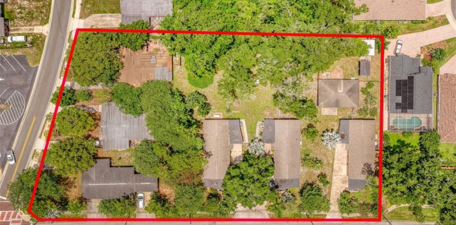 Commercial property in Casselberry, Florida 24 bedrooms, 140.28 sq.m. № 1816803