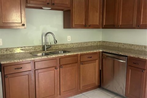 Commercial property in Casselberry, Florida 24 bedrooms, 140.28 sq.m. № 1816803 - photo 24