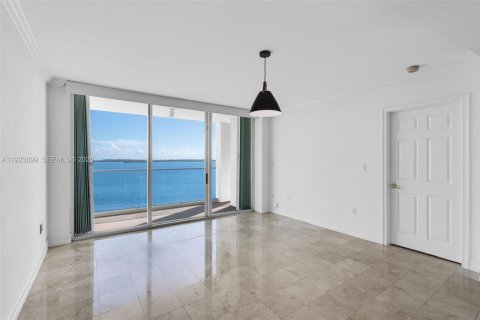 Condominio en alquiler en Miami, Florida, 2 dormitorios, 89.19 m2 № 1983692 - foto 11