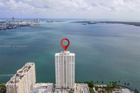 Condominio en alquiler en Miami, Florida, 2 dormitorios, 89.19 m2 № 1983692 - foto 3