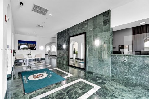 Condominio en alquiler en Miami, Florida, 2 dormitorios, 89.19 m2 № 1983692 - foto 30