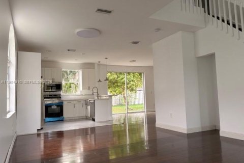 Villa ou maison à vendre à Pembroke Pines, Floride: 3 chambres, 158.77 m2 № 2009306 - photo 12