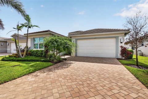 Villa ou maison à Port St. Lucie, Floride 4 chambres, 218.51 m2 № 2374815