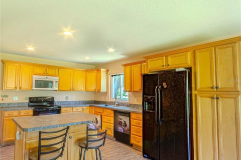 House in Babson Park, Florida 3 bedrooms, 135.82 sq.m. № 1914174 - photo 10