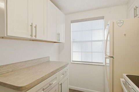 Casa en venta en New Port Richey, Florida, 2 dormitorios, 76.83 m2 № 2198702 - foto 10