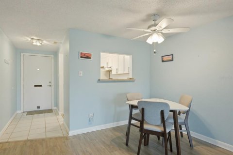 Casa en venta en New Port Richey, Florida, 2 dormitorios, 76.83 m2 № 2198702 - foto 14