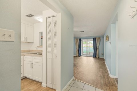Casa en venta en New Port Richey, Florida, 2 dormitorios, 76.83 m2 № 2198702 - foto 7