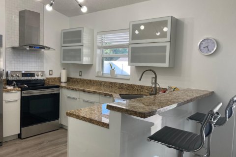 Casa en venta en Miami, Florida, 3 dormitorios, 108.88 m2 № 2001180 - foto 6