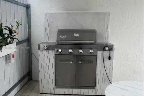 Casa en venta en Miami, Florida, 3 dormitorios, 108.88 m2 № 2001180 - foto 17