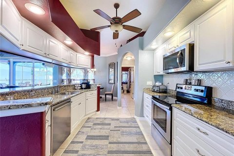 Купить виллу или дом в Бруксвилл, Флорида 6 комнат, 207.45м2, № 1909039 - фото 23