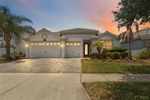 Villa ou maison à Four Corners, Floride 4 chambres, 212.47 m2 № 2216987