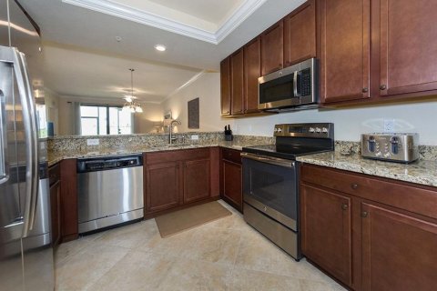 Condo in Bradenton, Florida, 2 bedrooms  № 1751836 - photo 12
