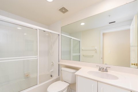 Condo in Clearwater, Florida, 3 bedrooms  № 1563403 - photo 16