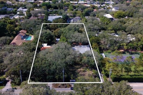 House in Miami, Florida 20 bedrooms № 1811725 - photo 23