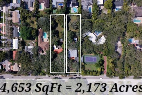 House in Miami, Florida 20 bedrooms № 1811725 - photo 3