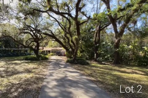 House in Miami, Florida 20 bedrooms № 1811725 - photo 28