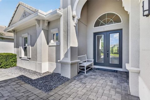 House in Davenport, Florida 4 bedrooms, 237.92 sq.m. № 2353276 - photo 2