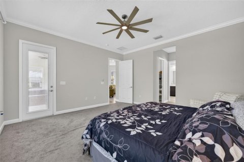 House in Davenport, Florida 4 bedrooms, 237.92 sq.m. № 2353276 - photo 24