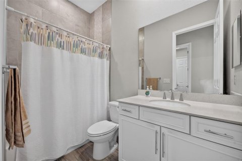 House in Davenport, Florida 4 bedrooms, 237.92 sq.m. № 2353276 - photo 30