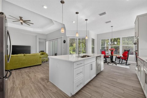 House in Davenport, Florida 4 bedrooms, 237.92 sq.m. № 2353276 - photo 12