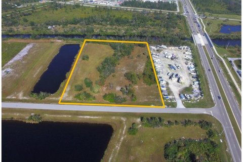 Land in Rotonda, Florida № 1893579 - photo 1