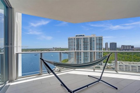 Condominio en venta en North Miami Beach, Florida, 2 dormitorios, 155.15 m2 № 1958302 - foto 7