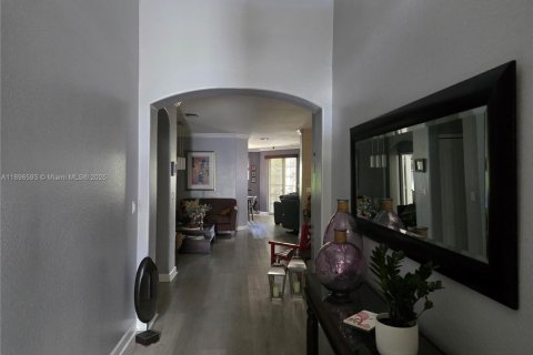 Villa ou maison à vendre à Doral, Floride: 4 chambres, 199.18 m2 № 2081604 - photo 8