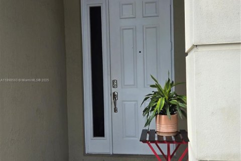 Villa ou maison à vendre à Doral, Floride: 4 chambres, 199.18 m2 № 2081604 - photo 6