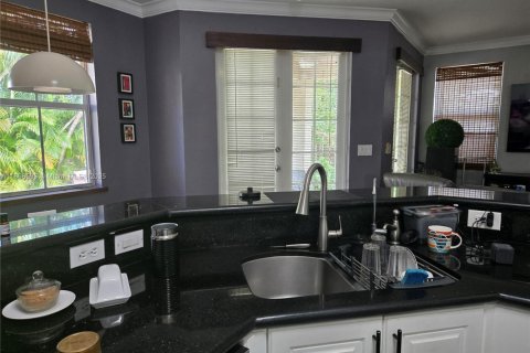 Villa ou maison à vendre à Doral, Floride: 4 chambres, 199.18 m2 № 2081604 - photo 30