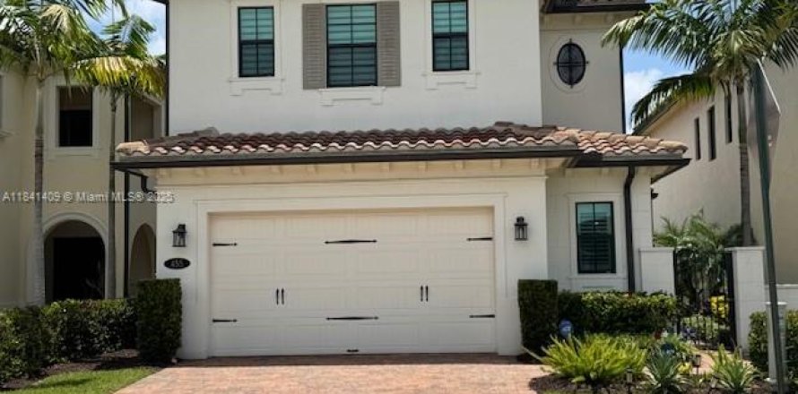 Casa en Pembroke Pines, Florida 3 dormitorios, 256.87 m2 № 1834211