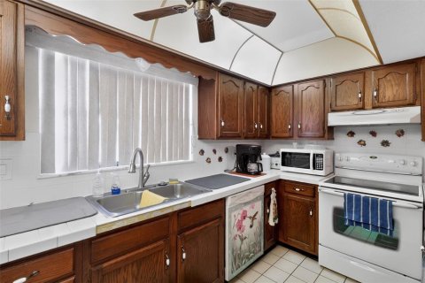 Casa en venta en Weeki Wachee, Florida, 3 dormitorios, 120.96 m2 № 2238604 - foto 18