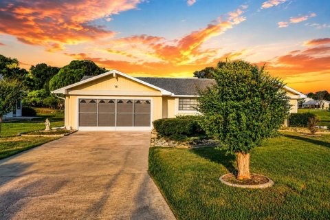 Villa ou maison à Weeki Wachee, Floride 3 chambres, 120.96 m2 № 2238604
