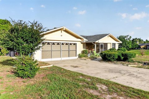 Casa en venta en Weeki Wachee, Florida, 3 dormitorios, 120.96 m2 № 2238604 - foto 2