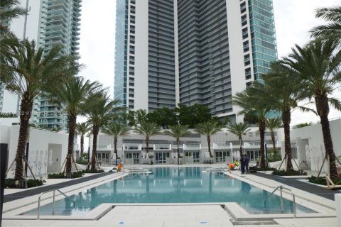 Condo in Miami, Florida, 3 bedrooms  № 1701182 - photo 2