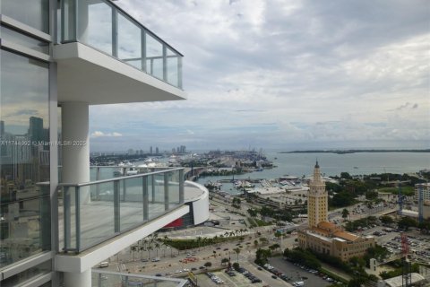 Condo in Miami, Florida, 3 bedrooms  № 1701182 - photo 4