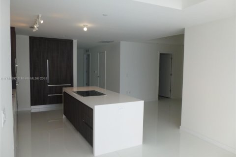 Condo in Miami, Florida, 3 bedrooms  № 1701182 - photo 16