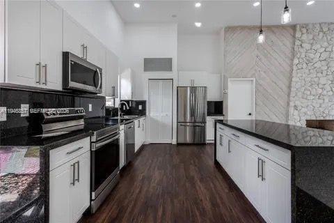 Touwnhouse à vendre à Hallandale Beach, Floride: 3 chambres, 150.87 m2 № 2003993 - photo 14