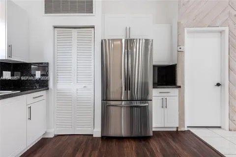 Touwnhouse à vendre à Hallandale Beach, Floride: 3 chambres, 150.87 m2 № 2003993 - photo 4