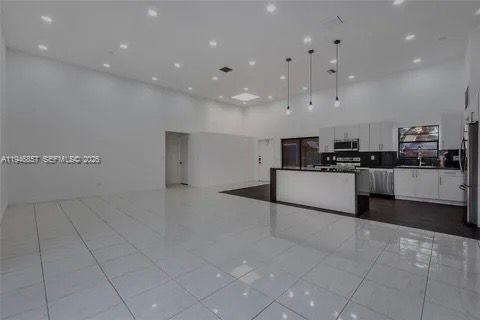 Touwnhouse à vendre à Hallandale Beach, Floride: 3 chambres, 150.87 m2 № 2003993 - photo 13