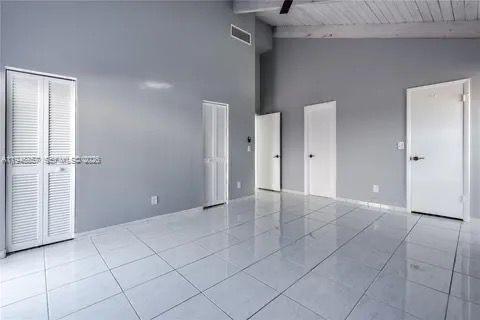 Touwnhouse à vendre à Hallandale Beach, Floride: 3 chambres, 150.87 m2 № 2003993 - photo 18